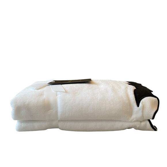 Kassadecor Halloween Bat Hand Towels 18x28 Plush Black & White Set of 2 NEW - Picture 4 of 10